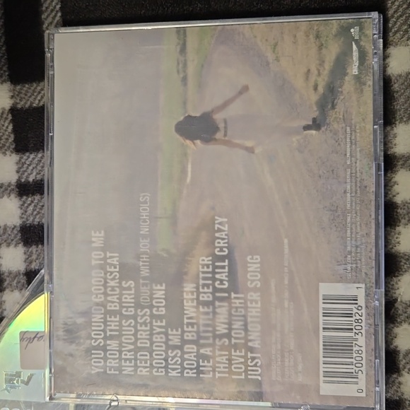 3 cds $5 AVRIL CDS SOLD - Picture 6 of 6